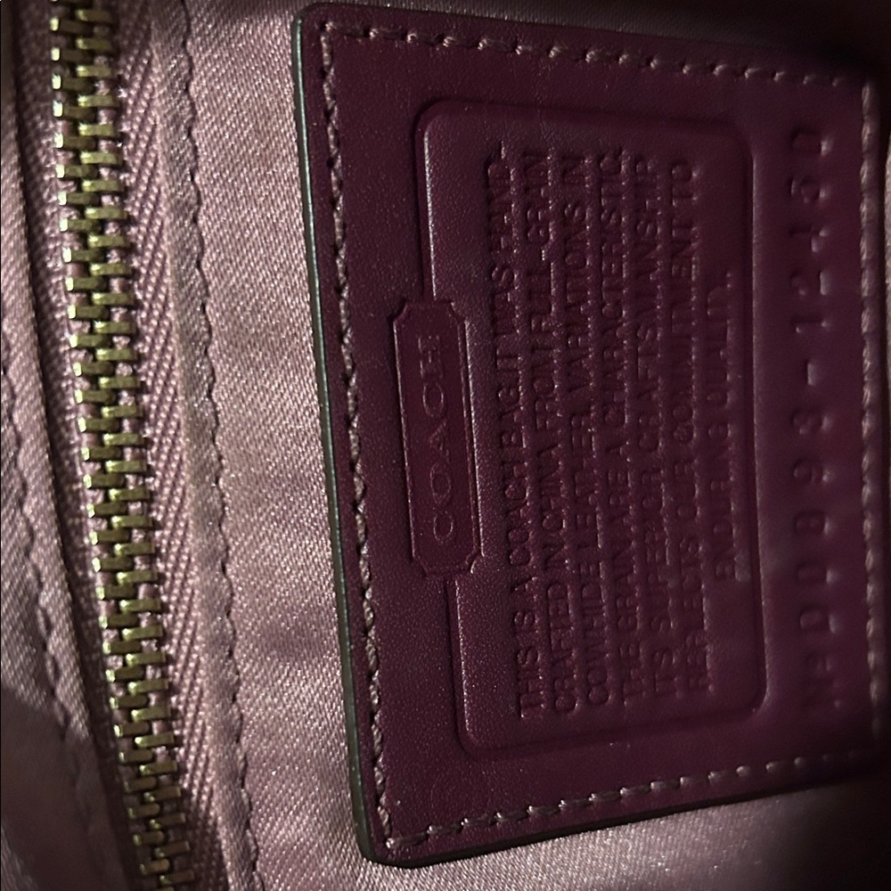 Coach Pink Leather Clutch Bag with Embossed Logo - Picture 4 of 5